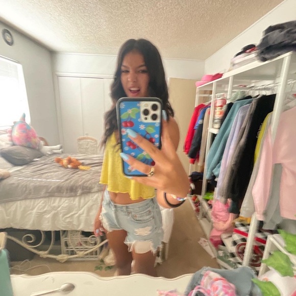 meet your posher, ella 🌟 - Picture 4 of 5